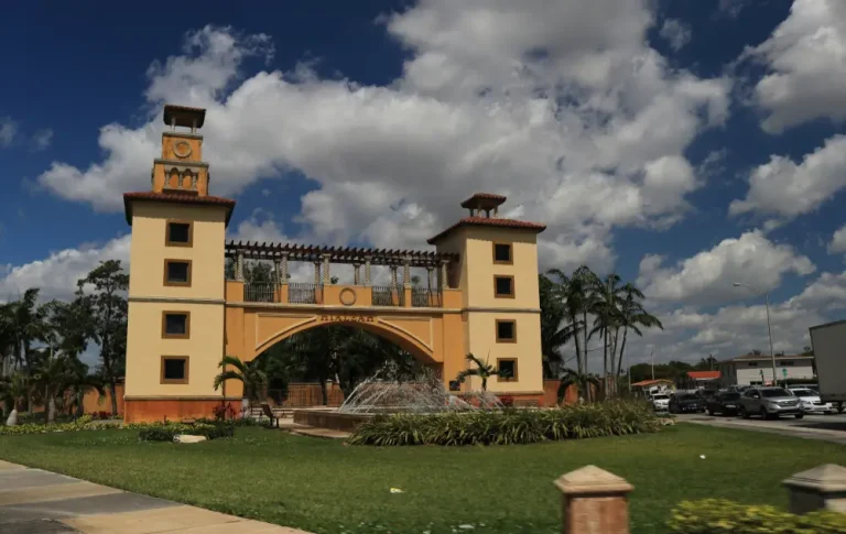 How to Choose the Best Roof Repair Service in South Florida